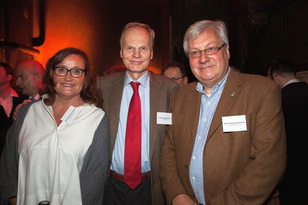 Müller unter sich: Familie Vahrenhorst und Hans-Christoph Erling (Mitte)